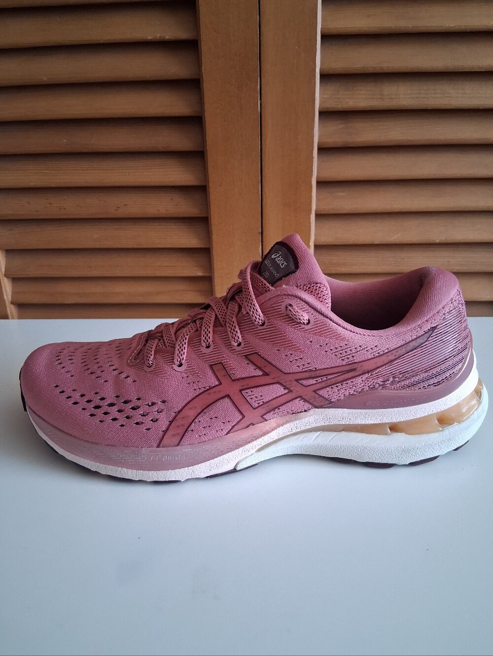 Asics Gel-Kayano 28 Womens Size 8.5 Running Shoes Smokey Rose Pink / Deep Mars